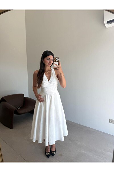 Bade Butik فستان منتفخ بتفاصيل خلفية من إكرو