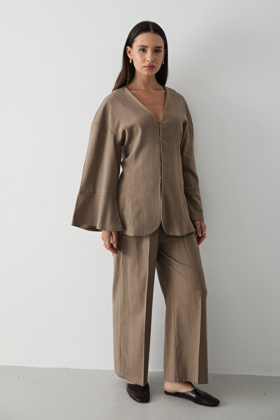 JASTE Women's Mink V-Neck Hidden Button Top & Elastic Pants Linen Bottom & Top Set