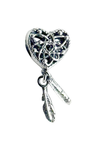 Fubena قلادة فضية على شكل قلب متدلي من إنتاج محلي