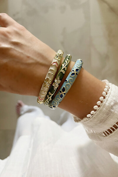 LIVOSH مجموعة من 3 أصفاد أساور مطلية بالمينا على شكل زهرة