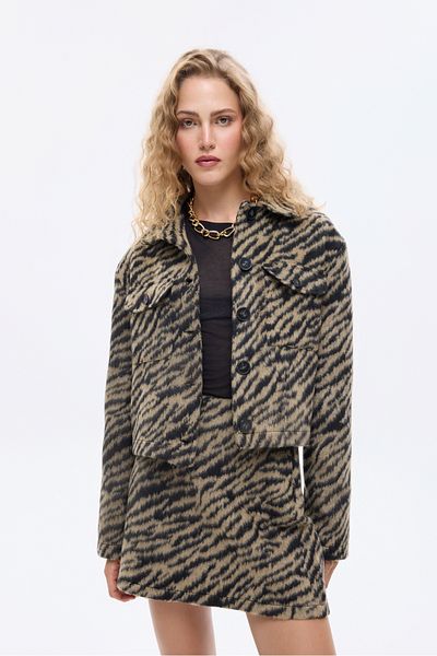 Quzu Tiger Patterned Pocket Detailed Short Cashmere Jacket Black