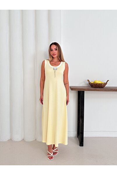 sorisso Dress Zero Sleeve Strawberry Fabric
