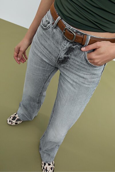 Stradivarius D68 Boot-cut fit jeans with belt
