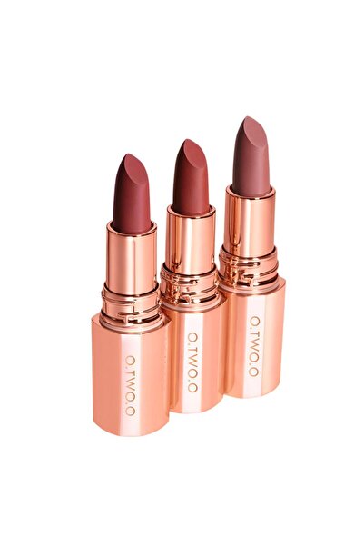 o.two.o أحمر شفاه مطفي مكثف بقفل ضبابي - 11 لونًا جريئًا (M12)