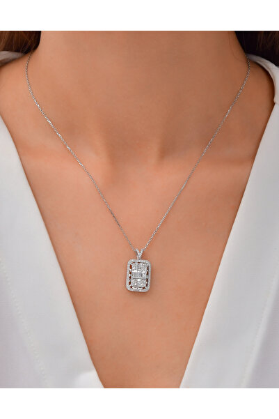 Pırlandia 0,58 Karat Pırlanta Baget Kolye