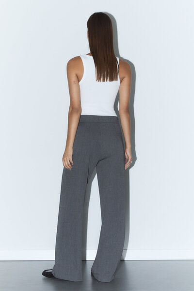 Stradivarius Pili Detaylı Bağcıklı Kumaş Pantolon