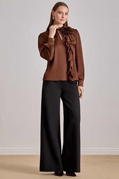 Guitar Dökümlü Kahverengi Saten Bluz