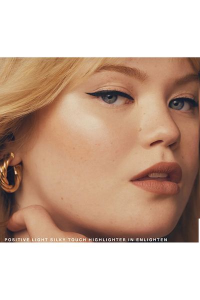 Kozmetik Rarebeauty Positive Light Silky Toch Illuminator