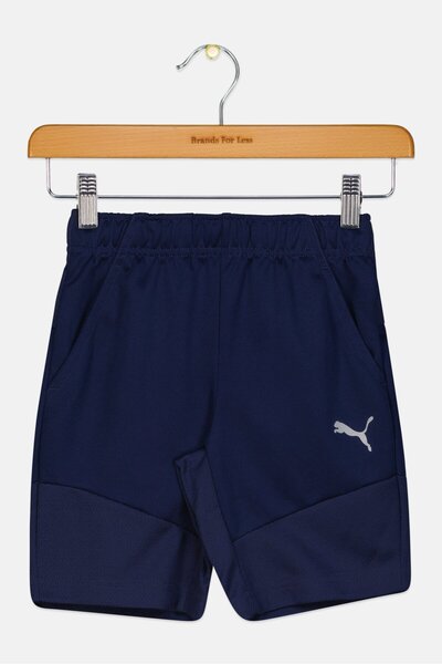 Puma شورت تدريب بشعار العلامة التجارية للأطفال الأولاد، أزرق داكن