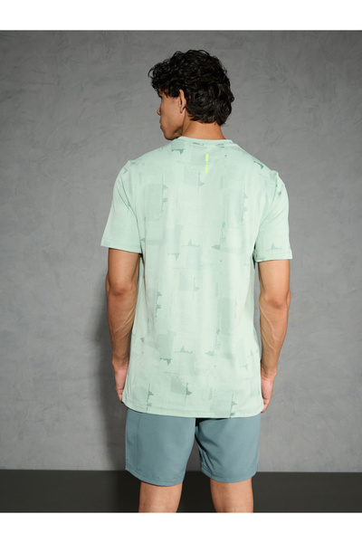 Technosport By Styli Men Jacquard Slim Fit Crew Neck T-Shirt