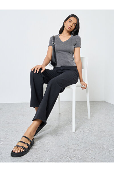 Styli Solid Mid Rise Wide Leg Jeans