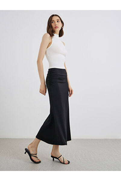 Styli Women Black Solid Midi Skirt