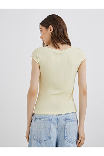 Styli Textured Knit Sleeveless Top