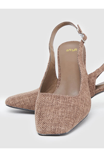 Styli Flower Knot Detail Flat Sandals