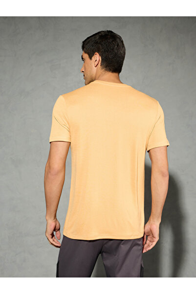 Technosport By Styli Men Solid Slim Fit Crew Neck T-Shirt