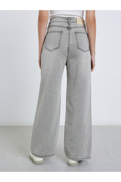 Styli High Rise Straight Fit Faded Jeans