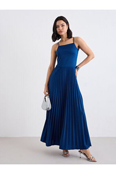 Styli Blue Strappy Pleated Maxi Dress