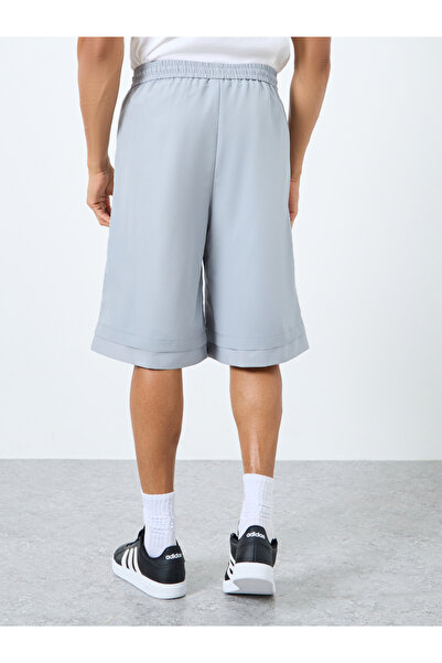 Styli Men Grey Oversized Solid Shorts with Drawstring
