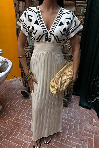 Lijuri Rochie tricotată cu model etnic cu guler adânc 2843