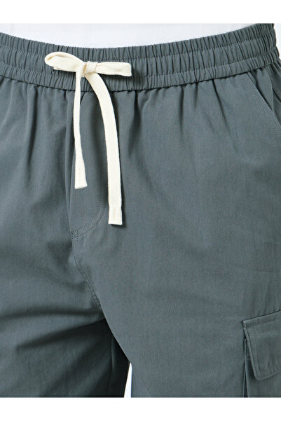 Styli Men Relaxed Fit Cargo Shorts