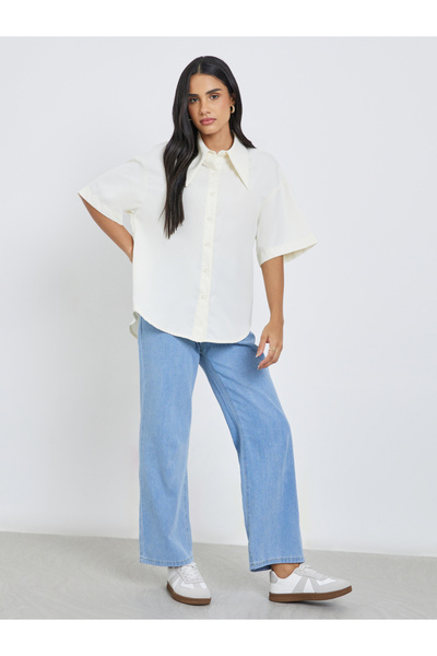 Styli Solid Buttoned Spread Collar Shirt