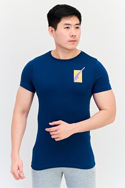 Puma تي شيرت رجالي خارجي بأكمام بشعار العلامة التجارية بقصّة Slim Fit، أزرق مخضر