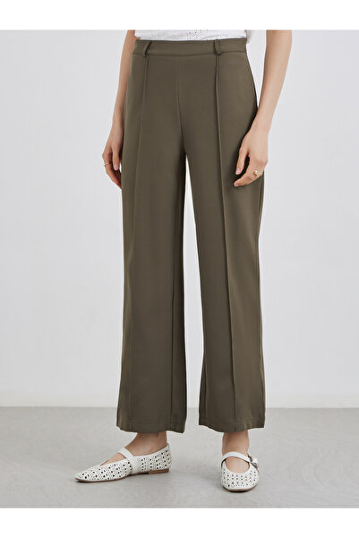 Styli Solid Wide Leg Pants with Pintuck Detail