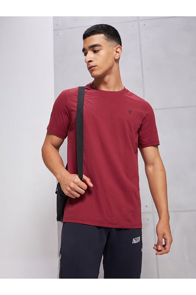 Technosport By Styli Men Solid Crew Neck Slim Fit T-Shirt