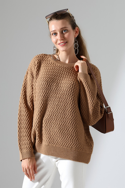 ALCHON Round Neck Long Sleeve Zigzag Walking Pattern Loose Relaxed Fit Winter Knitwear Sweater