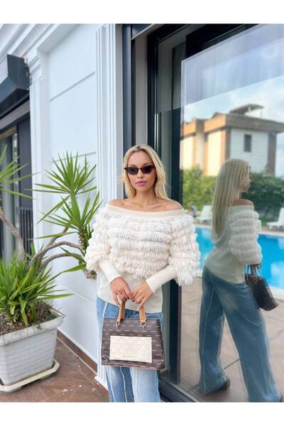 For Angels Furry Madonna Collar Sweater