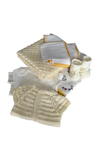 Pafuli Newborn 9 Piece Gift Package Made of Hand Knitted Products