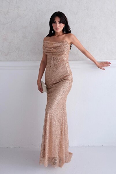 Serica Moda Βραδινό φόρεμα ψαριού με χρυσές χάντρες με στράπλες διαφανές λεπτομέρεια