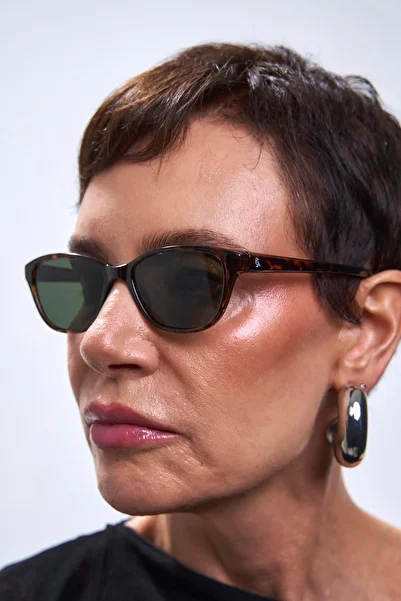Bilge Karga Eloise Leopard Green Sunglasses