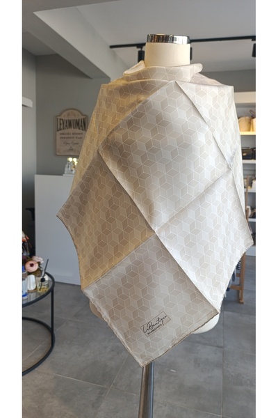 LA BOUTIQUE TWILL SILK SCARF