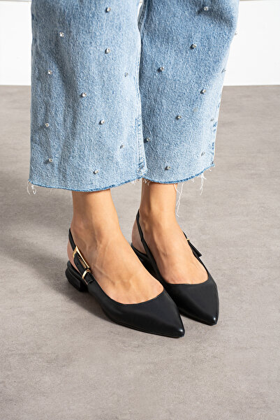 Güllü Shoes Černé veganské baleríny s páskem přes patu – špičatá špička, nízký podpatek, nastavitelný pásek s přezkou