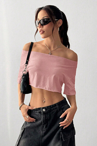 Tarz Cool Γυναικείο ροζ μπλουζάκι με λαιμόκοψη σε σχήμα καγιάκ, oversize crop