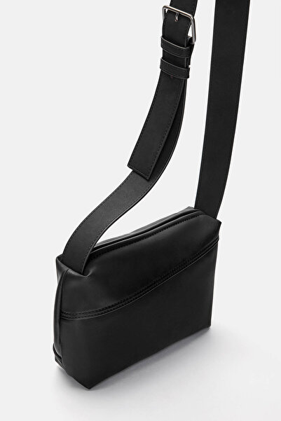 Pull & Bear Multi-panel crossbody bag