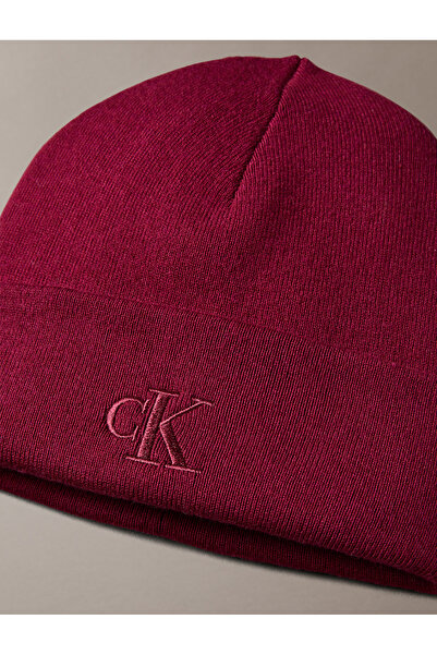 Calvin Klein Men Beet Red Signature Logo Fine Rib Beanie