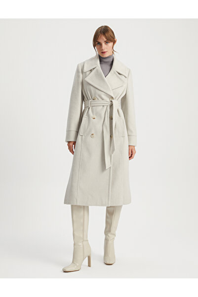 BGN workshop YUN KARISIM decolteu petrecut în V HABITAT