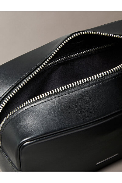 Calvin Klein Men Black Full Grain Leather Wash Bag