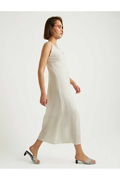 BGN workshop GÖGÜS DEKOLTELİ ASKILI MİDİ BOY ELBİSE