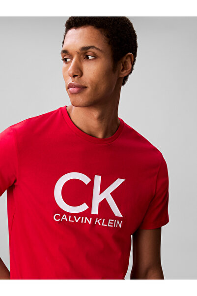 Calvin Klein Men Red 30S Graphic Crew Neck T-Shirt