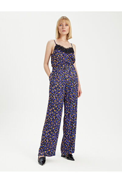 BGN workshop قميص داخلي مطبوع بتفاصيل من الدانتيل من فيسكوز