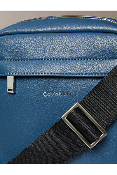 Calvin Klein Calvin Klein Men Moonlit Ocean Micro Pebble Raised Crossbody Camera Bag