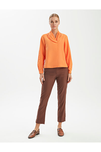 BGN workshop بلوزة من مزيج القطن برقبة على شكل حرف V