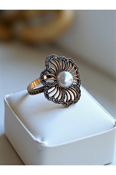 FAYRA ACCESSORIES Çiçek Figür İnci Yüzük