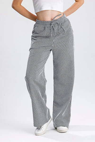 Green Hill Siyah-Beyaz Çizgili Su Yolu Geniş Paça Eşofman Altı