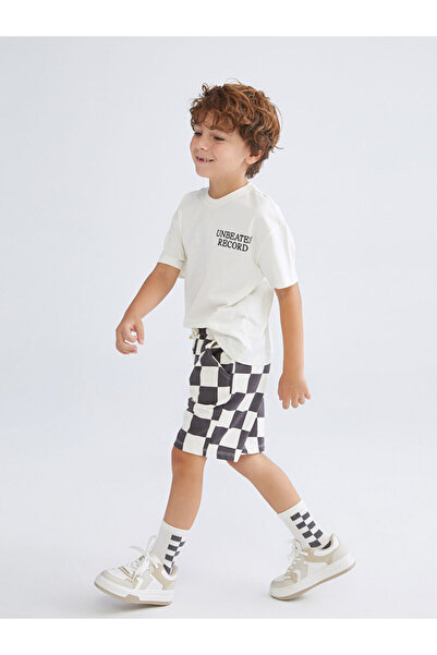 LC Waikiki Esvab • Modern & Distinctive Boys' T-Shirt, Shorts, and Socks 3-Pi...