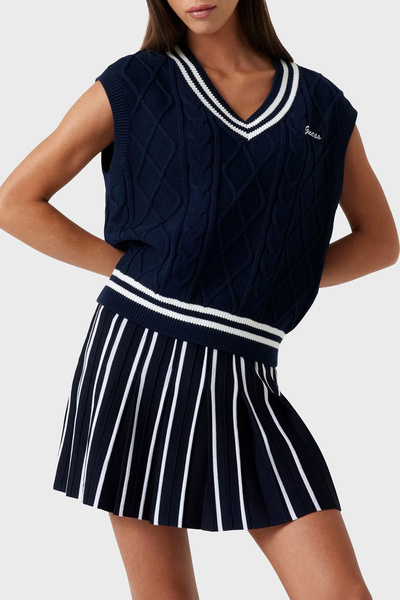 Guess Logo Cotton Standard Fit V-Neck Knit Sweater V5Gr00Z3Fb1 Sweater V5Gr00 Z3Fb1 A71W