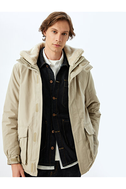 Koton Пухена яке с плюшена яка, тясна кройка, джобове, цип